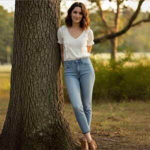 FRYE Light Wash Sienne Cropped Skinny Jeans